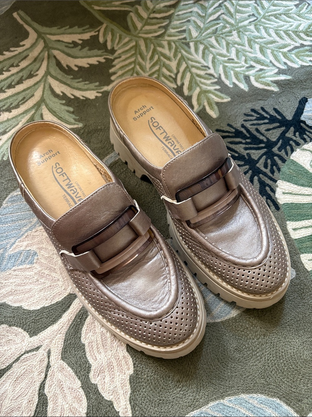 Women's Softwaves Pewter Metallic Leather Perforated Slide Loafers